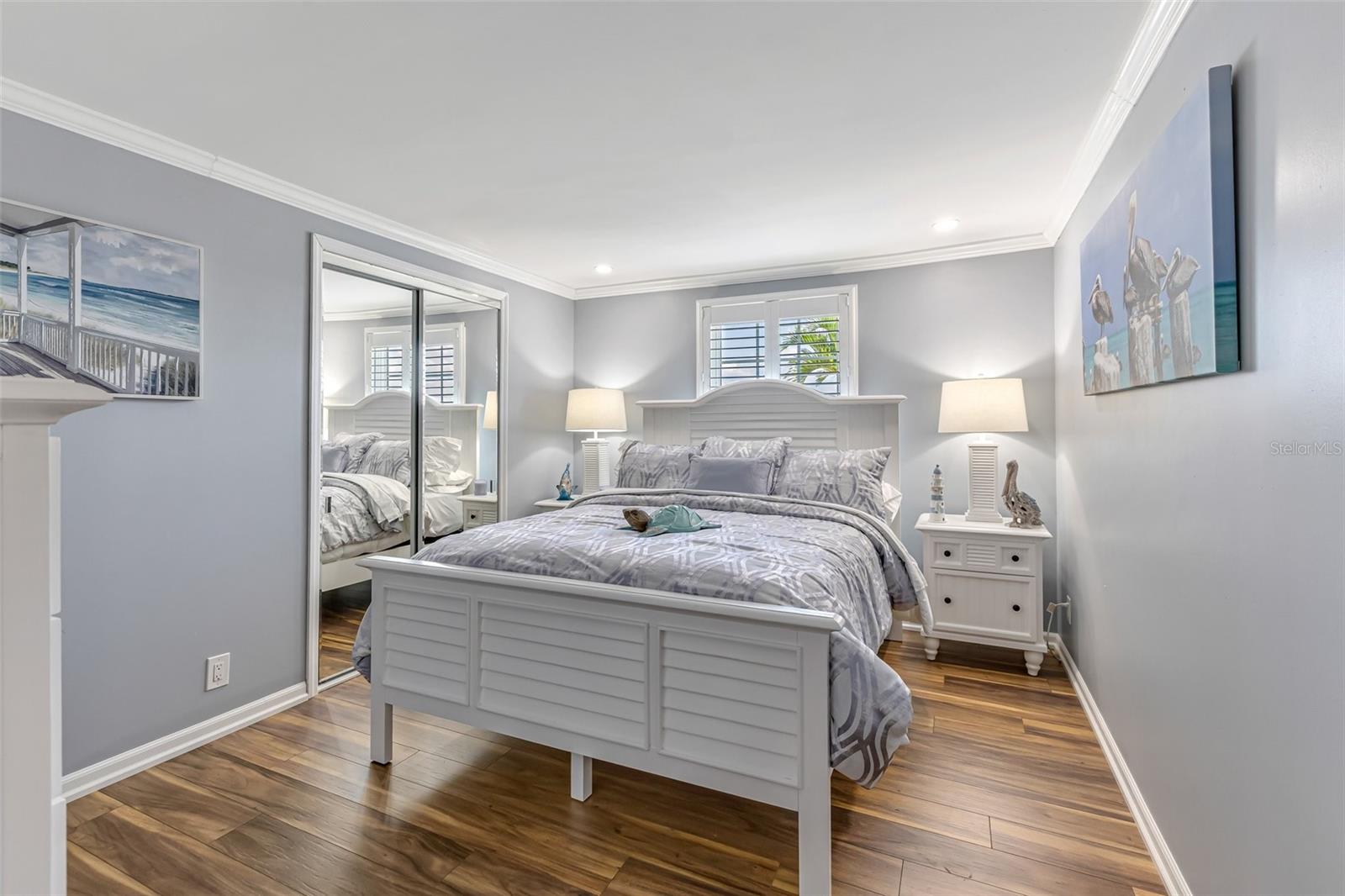 Image 22 of 75 For 639 La Jolla Circle