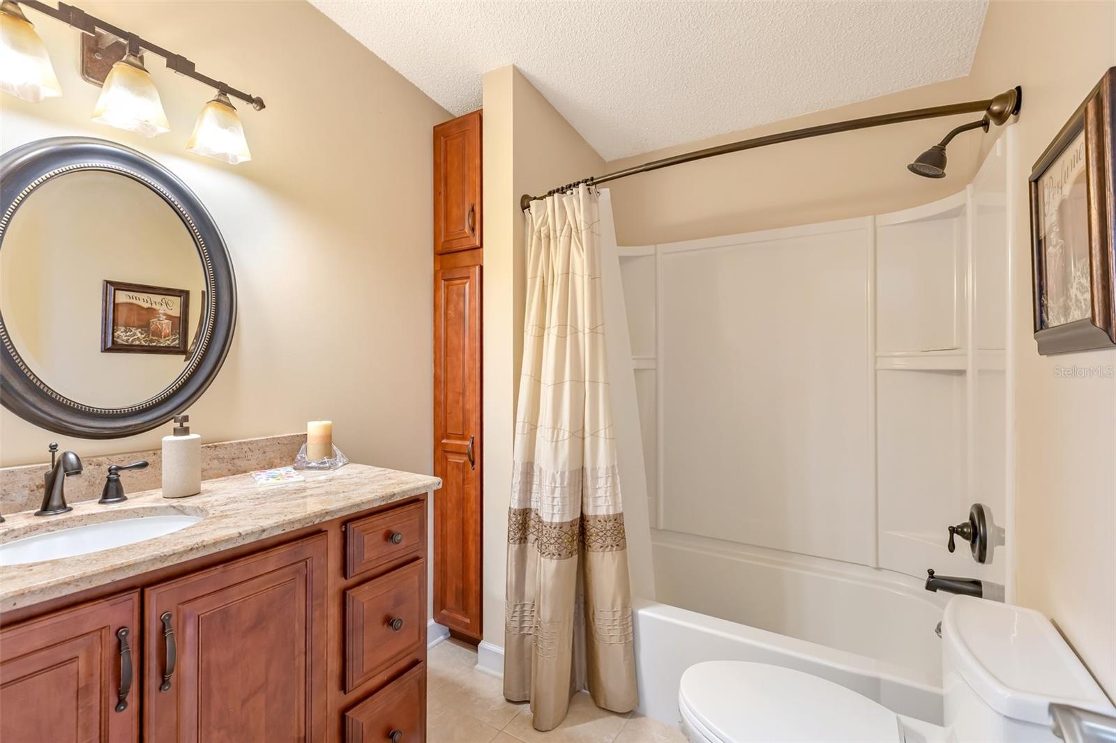 Image 24 of 75 For 639 La Jolla Circle