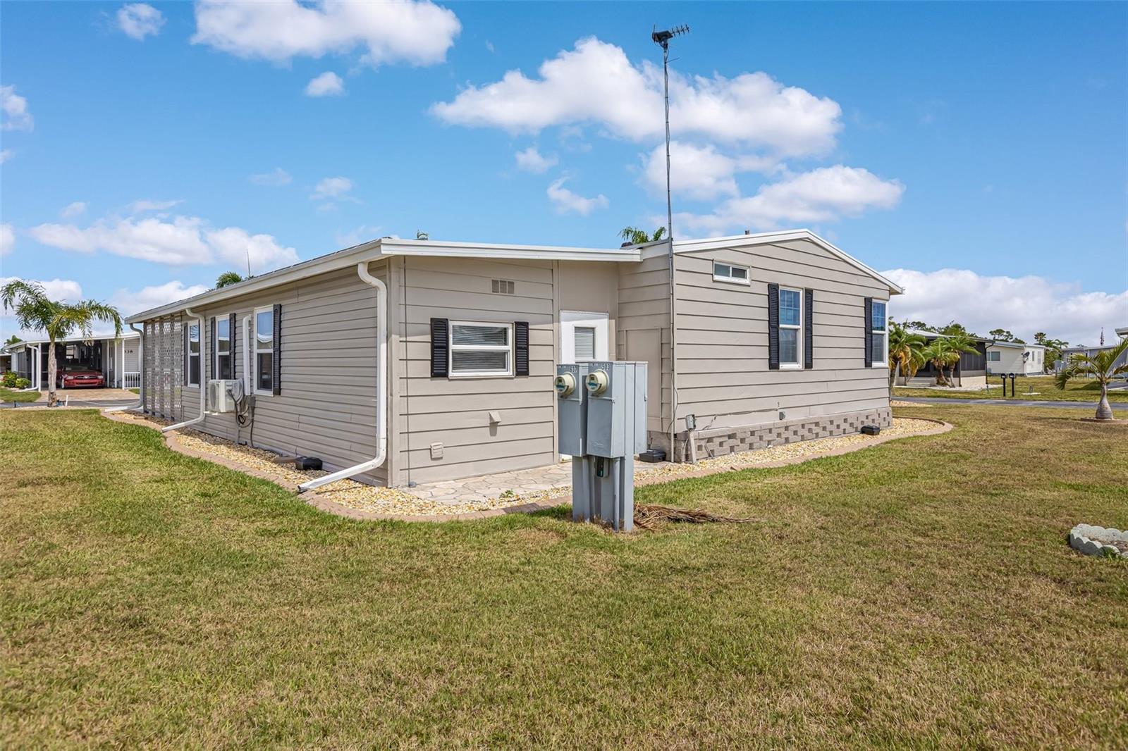 Image 26 of 75 For 639 La Jolla Circle