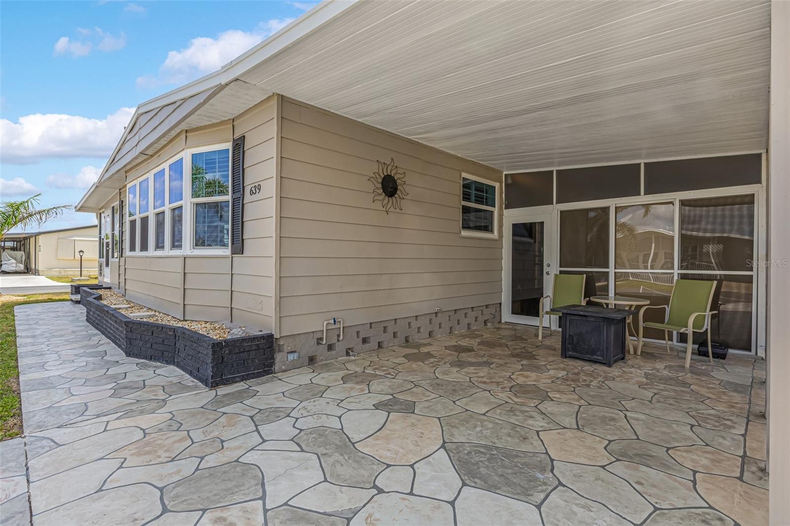 Image 3 of 75 For 639 La Jolla Circle