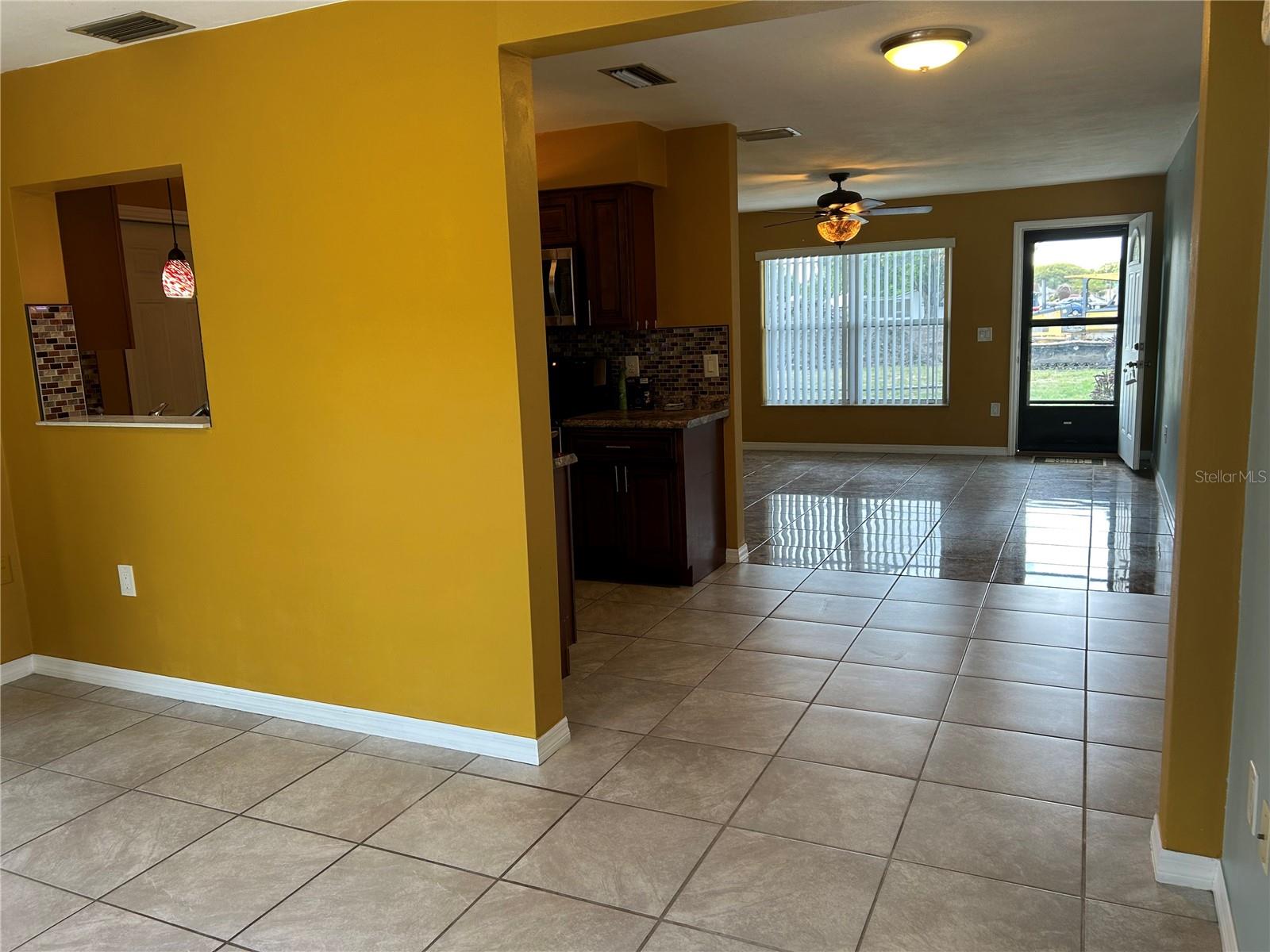 Image 7 of 15 For 7621 Greybirch Terrace