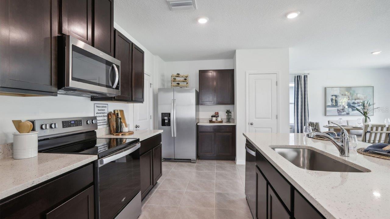 Image 6 of 27 For 5240 Berry Bay Avenue