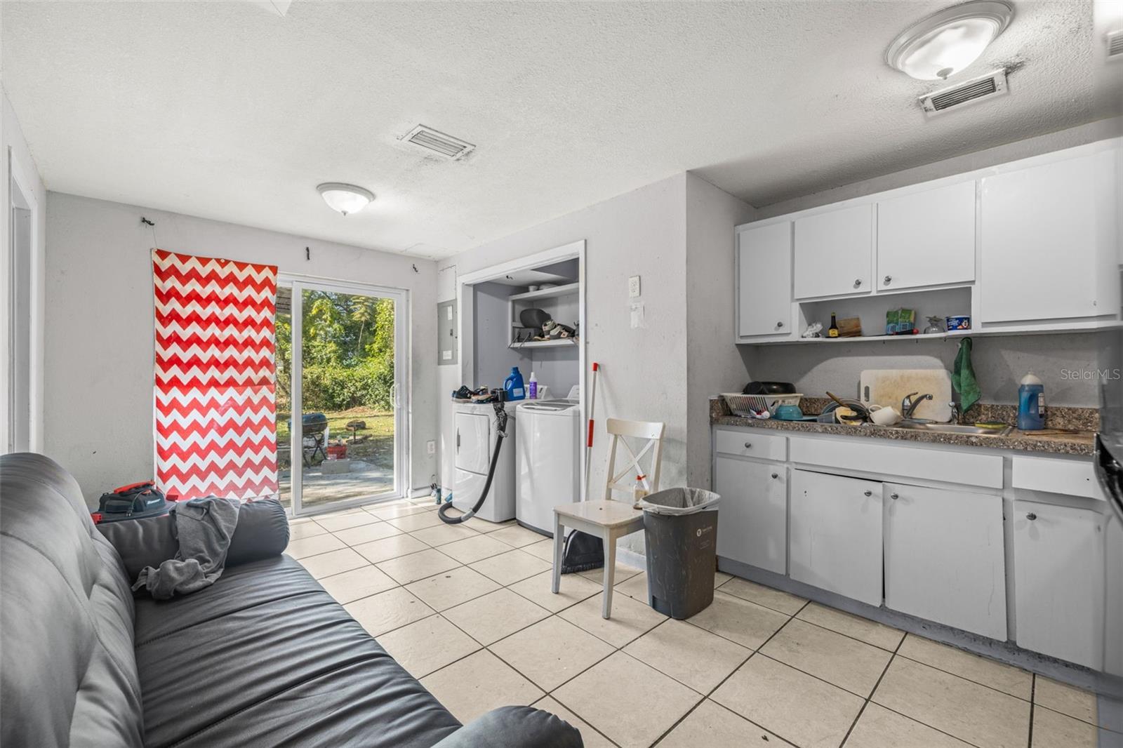 Image 14 of 54 For 1403 College Park Lane