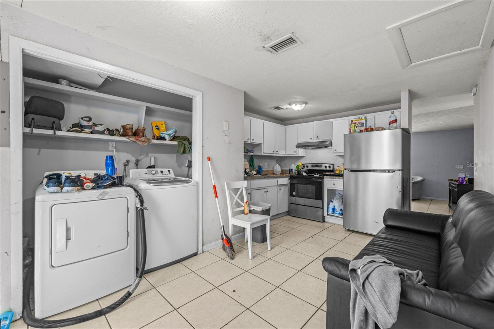 Image 16 of 54 For 1403 College Park Lane