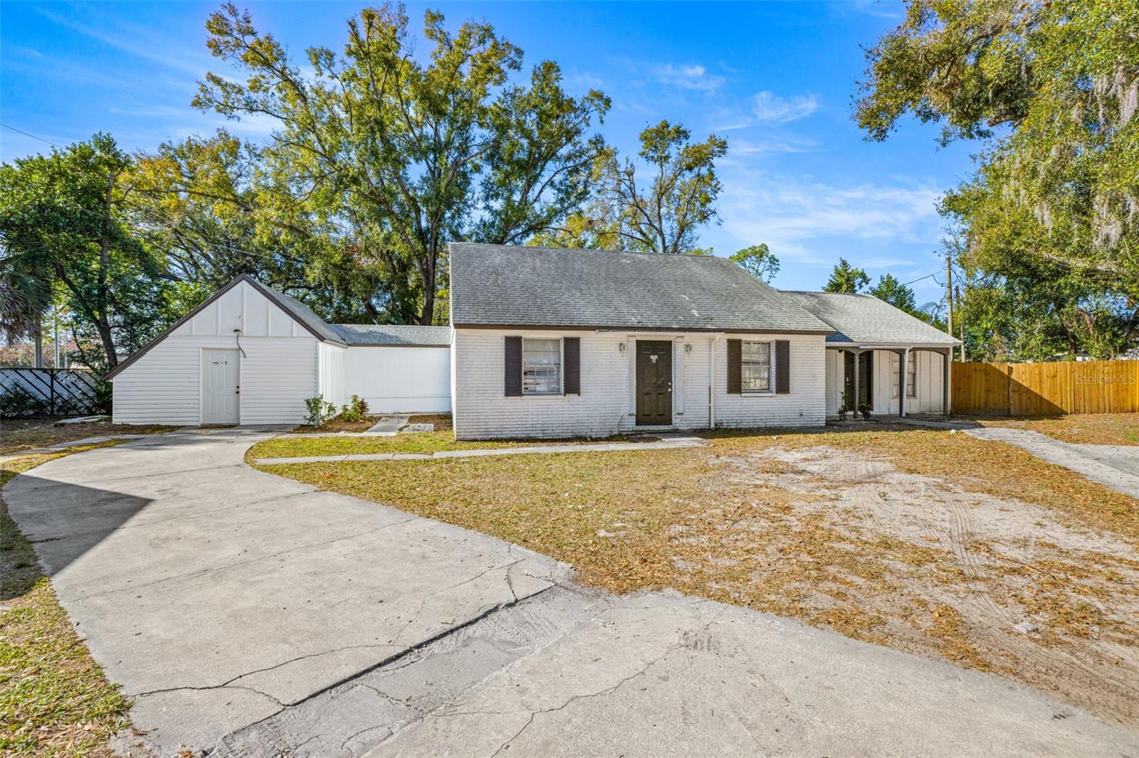 Image 2 of 54 For 1403 College Park Lane