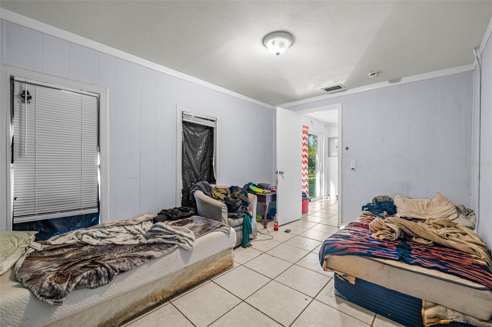 Image 21 of 54 For 1403 College Park Lane