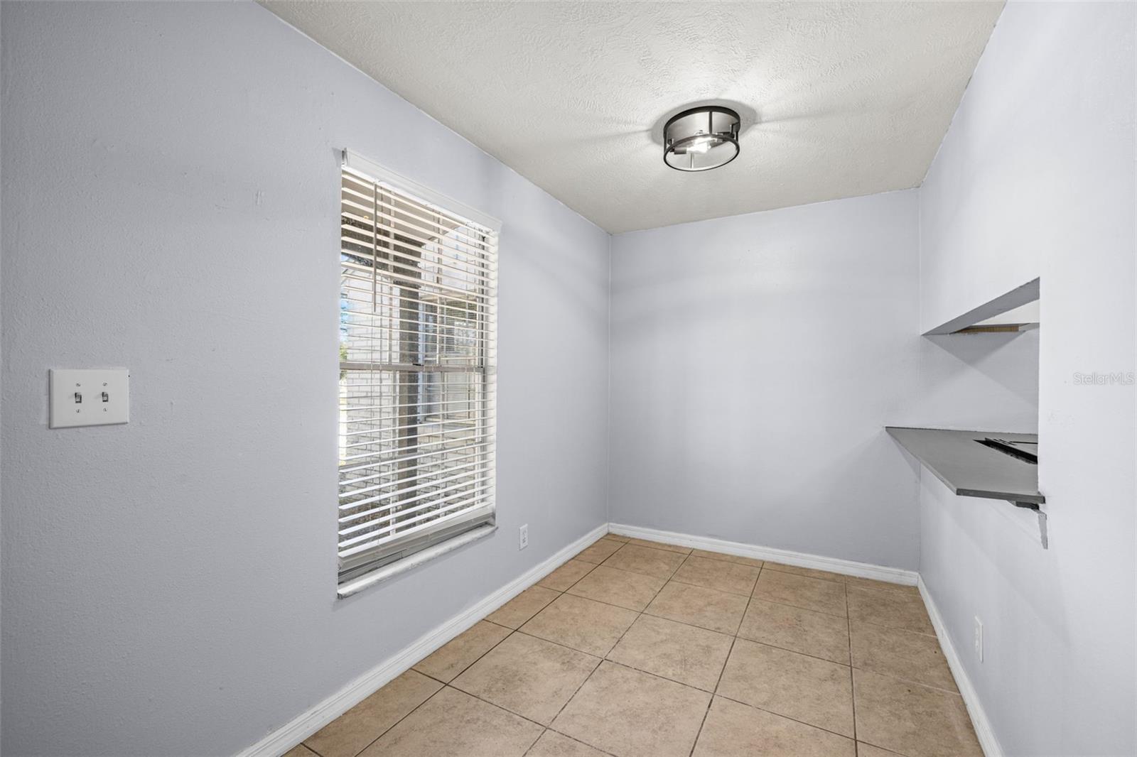 Image 33 of 54 For 1403 College Park Lane