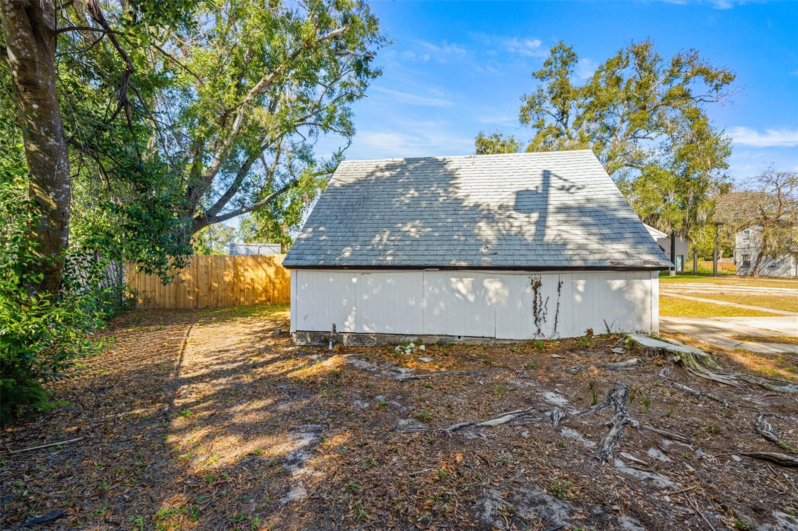 Image 7 of 54 For 1403 College Park Lane