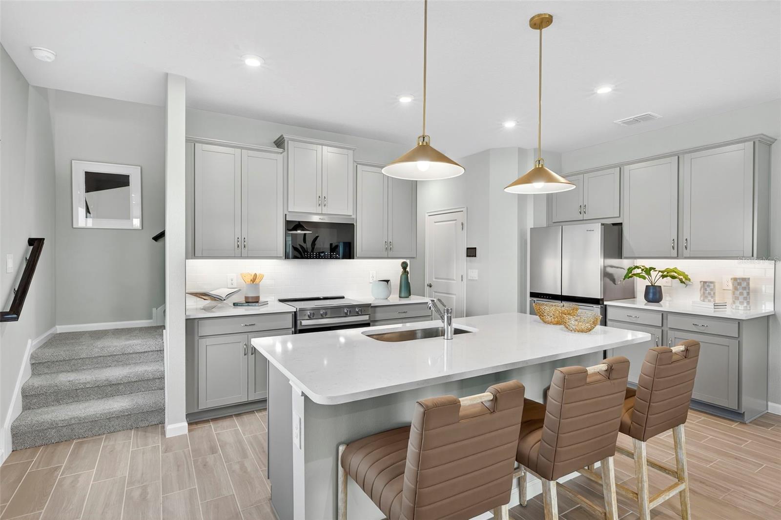 Image 4 of 34 For 9135 Aurelia Avenue