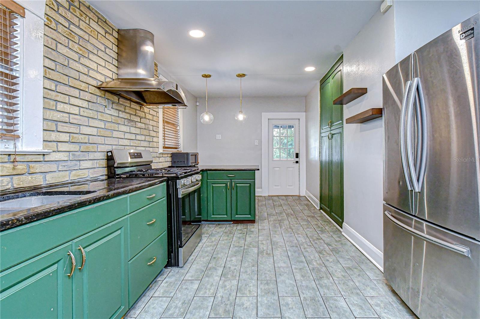 Image 10 of 34 For 5915 Otis Avenue