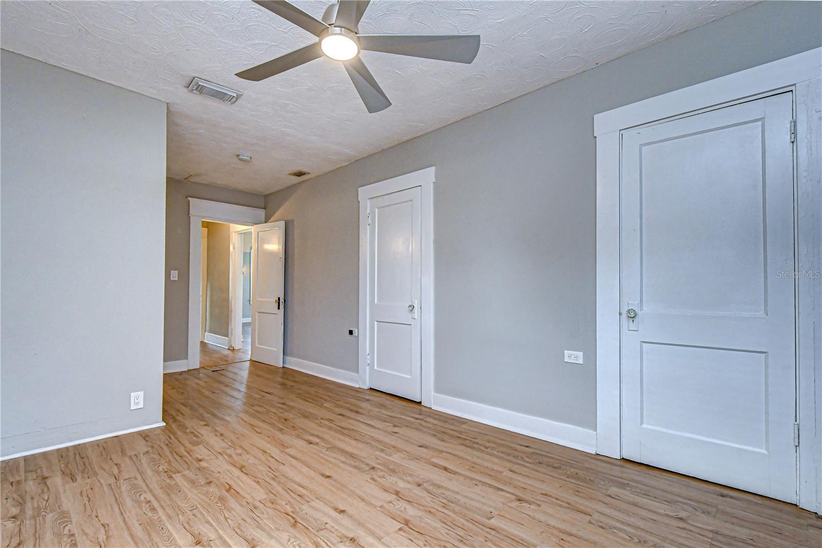 Image 16 of 34 For 5915 Otis Avenue