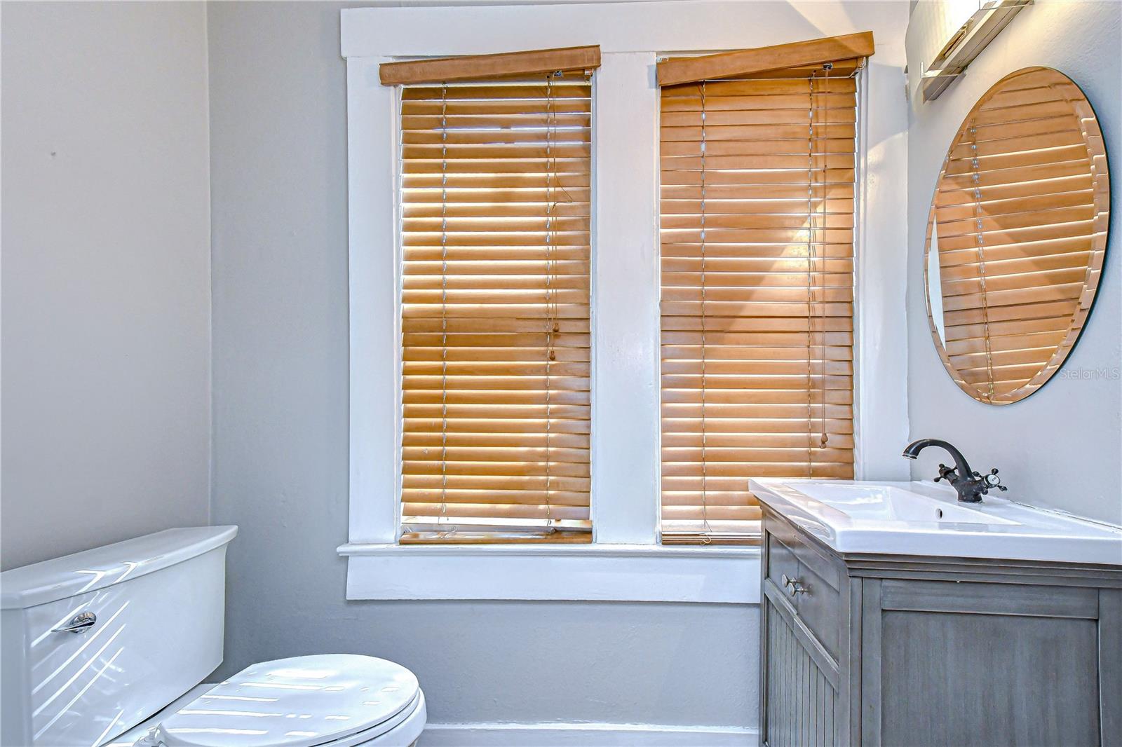 Image 18 of 34 For 5915 Otis Avenue