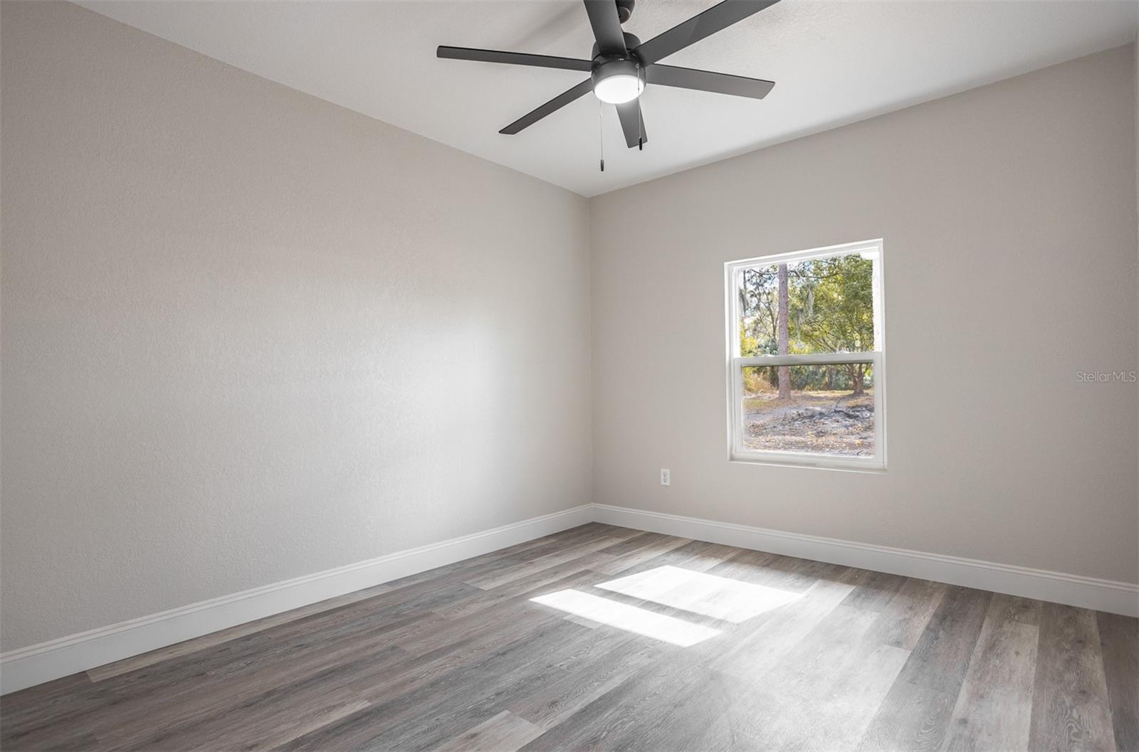 Image 14 of 45 For 9331 Edison Road