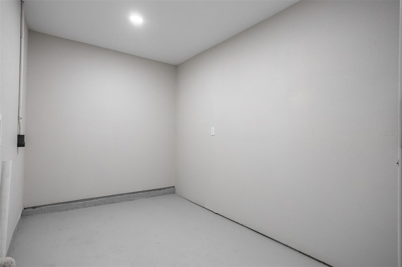 Image 23 of 45 For 9331 Edison Road