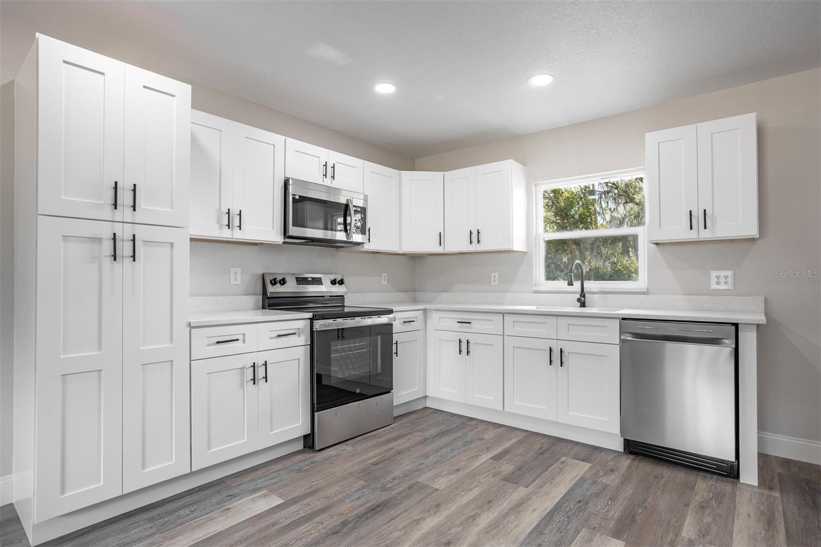 Image 9 of 45 For 9331 Edison Road