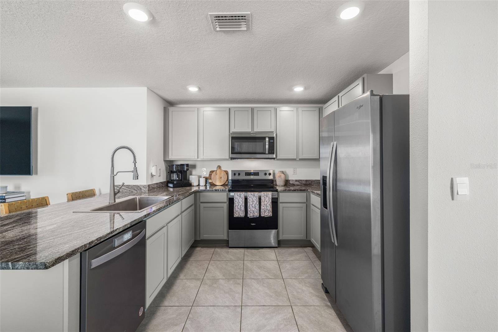 Image 19 of 53 For 13581 Mount Ivy Court