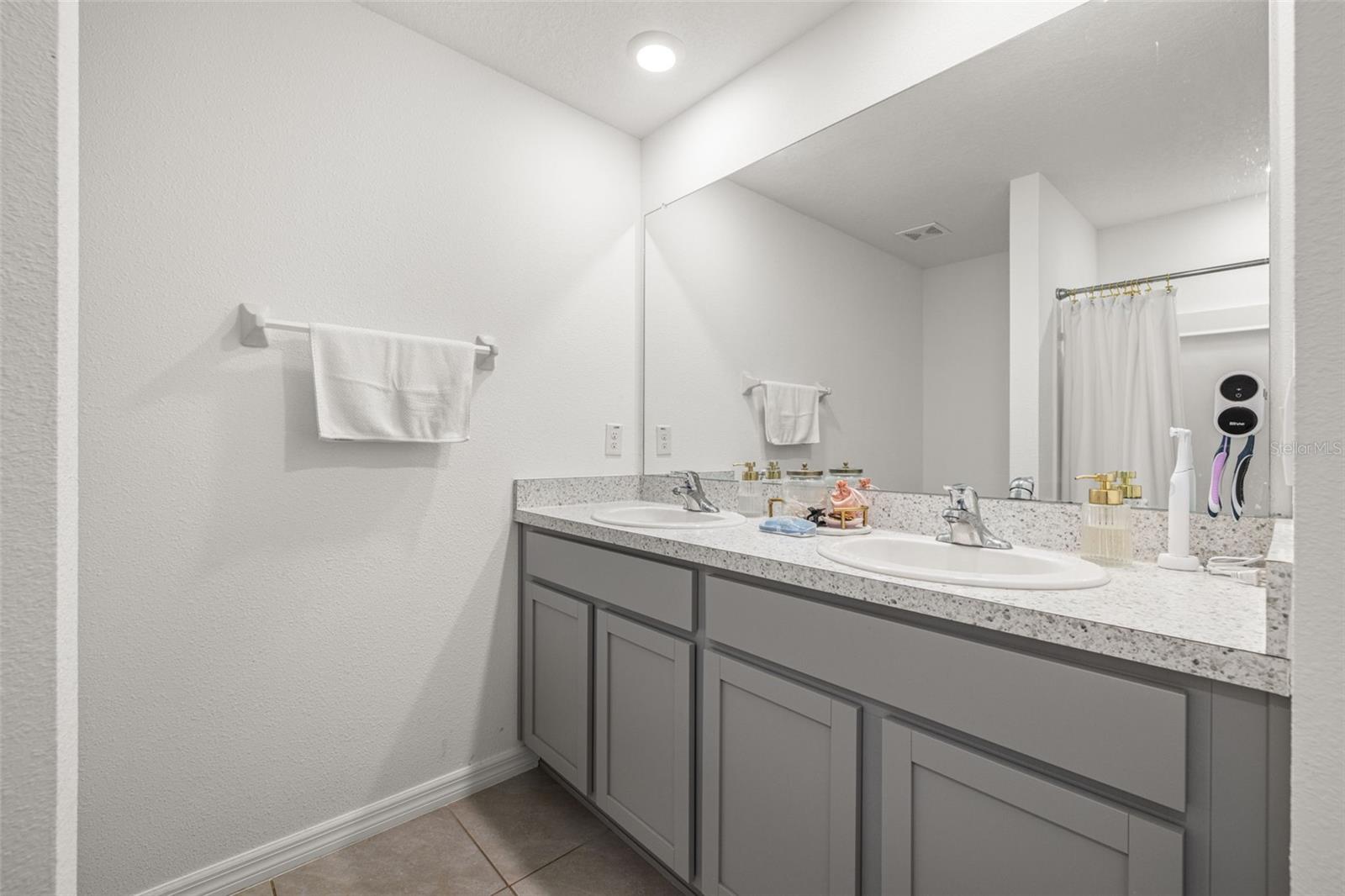 Image 30 of 53 For 13581 Mount Ivy Court