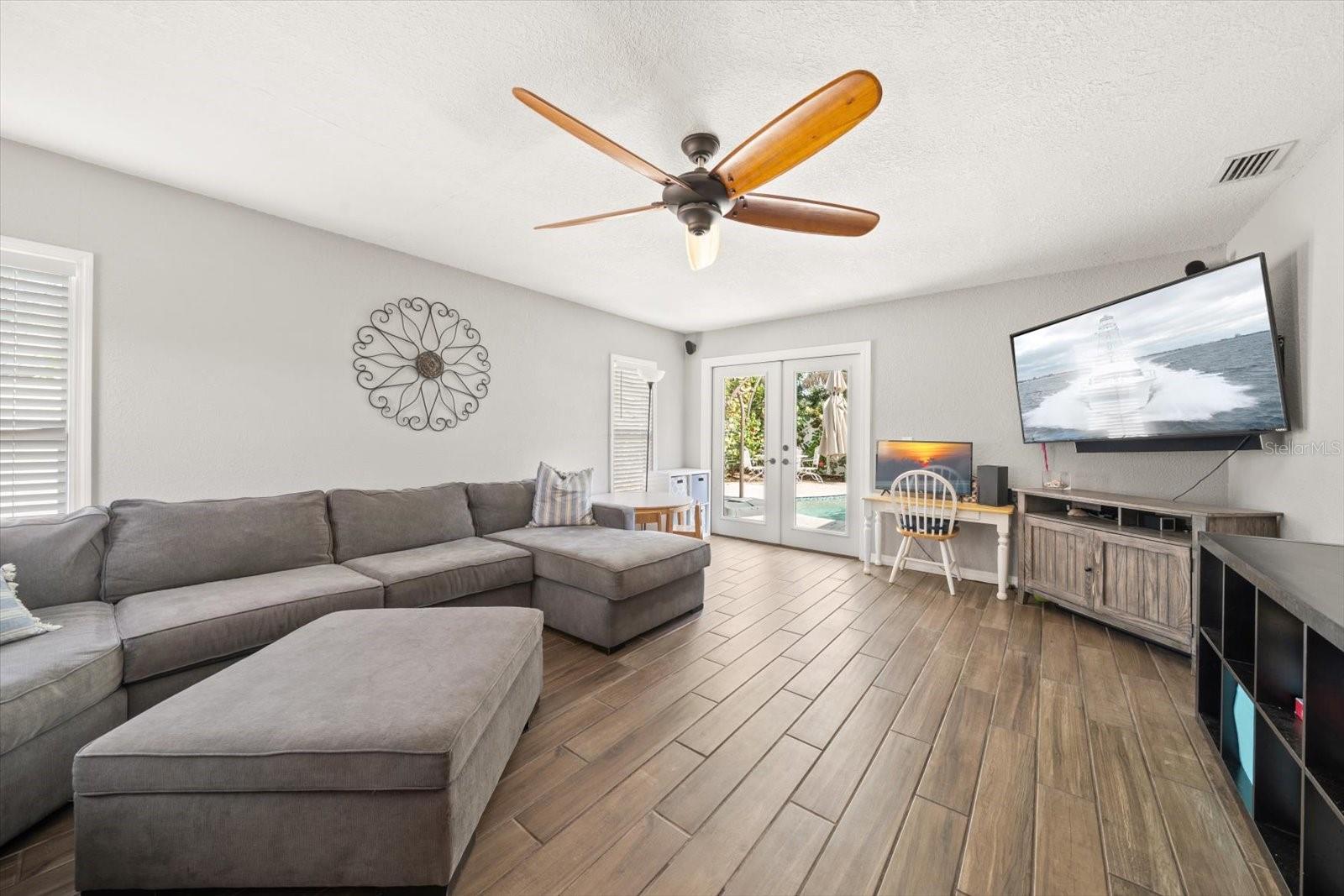 Image 10 of 25 For 12057 96th Place