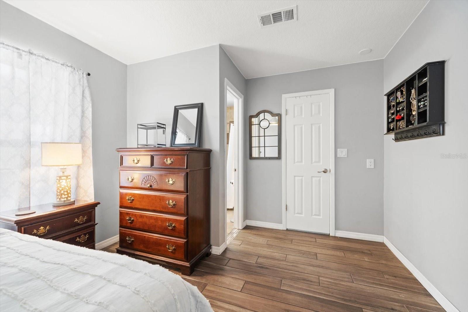 Image 20 of 25 For 12057 96th Place