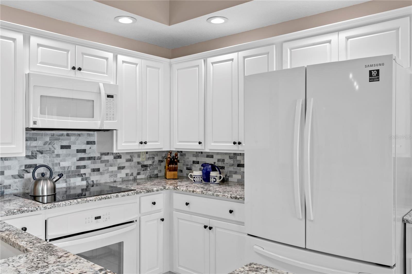 Image 15 of 49 For 4717 Dolphin Cay Lane S 203