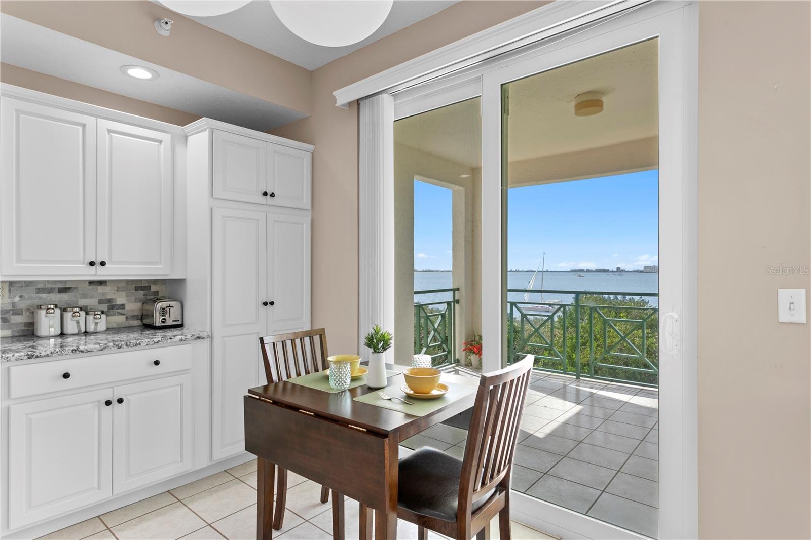 Image 18 of 49 For 4717 Dolphin Cay Lane S 203