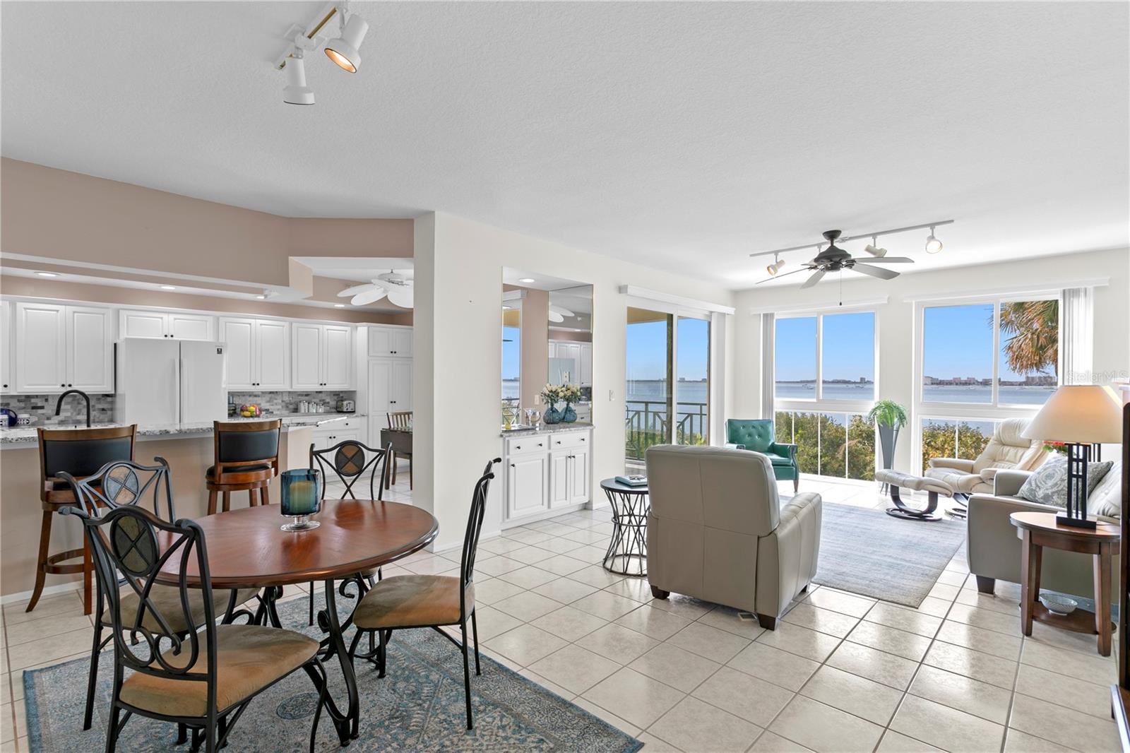 Image 2 of 49 For 4717 Dolphin Cay Lane S 203