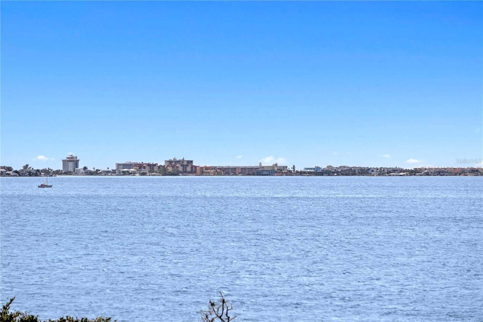 Image 26 of 49 For 4717 Dolphin Cay Lane S 203