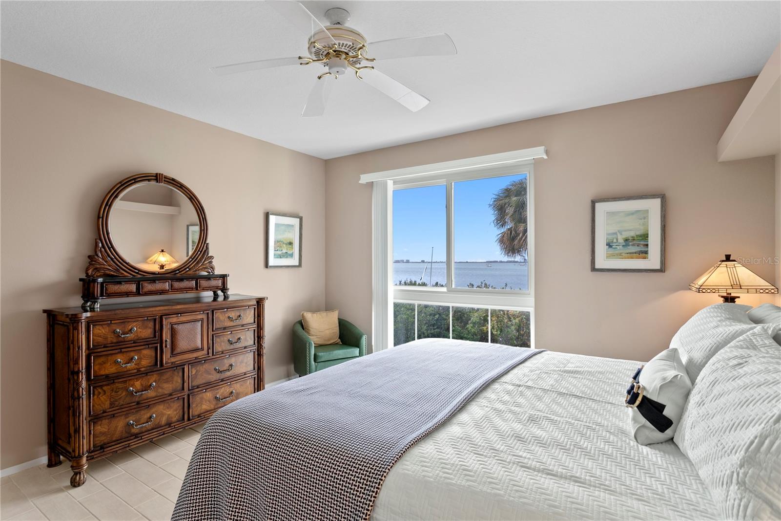 Image 29 of 49 For 4717 Dolphin Cay Lane S 203