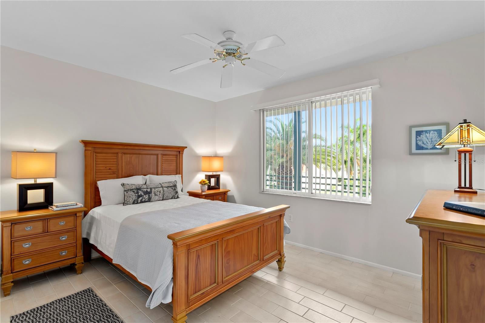 Image 33 of 49 For 4717 Dolphin Cay Lane S 203