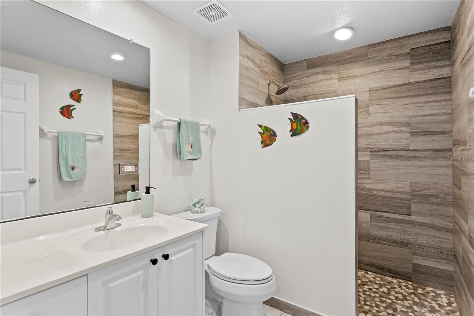 Image 34 of 49 For 4717 Dolphin Cay Lane S 203