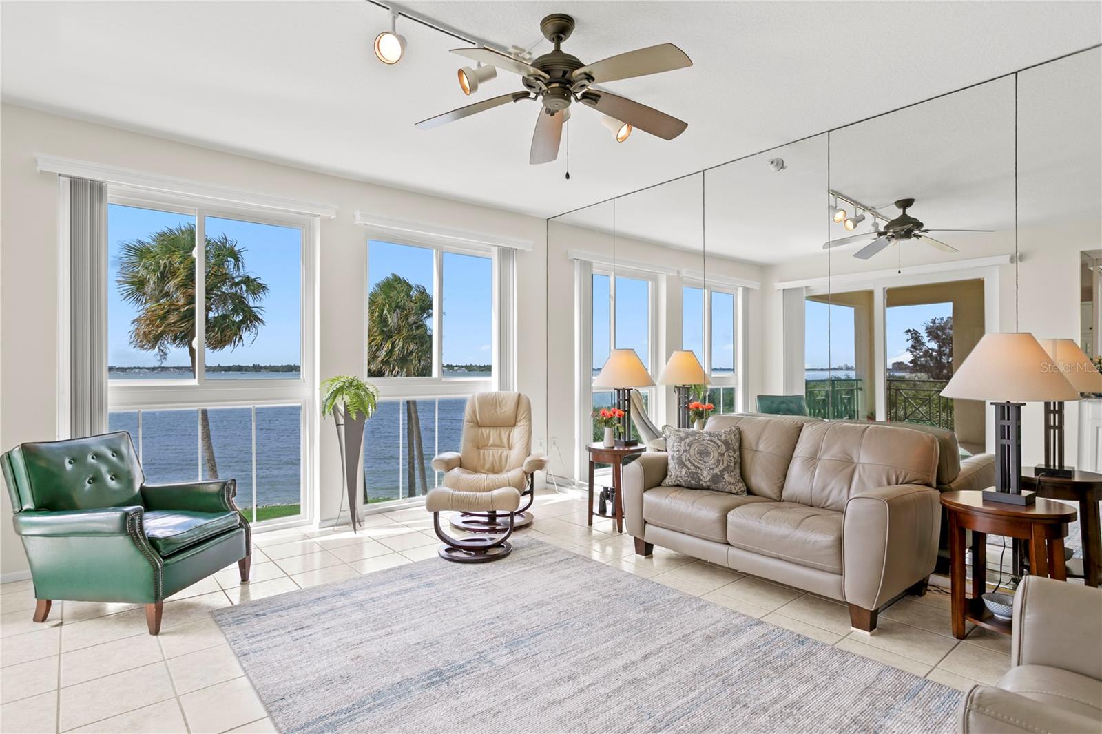 Image 4 of 49 For 4717 Dolphin Cay Lane S 203