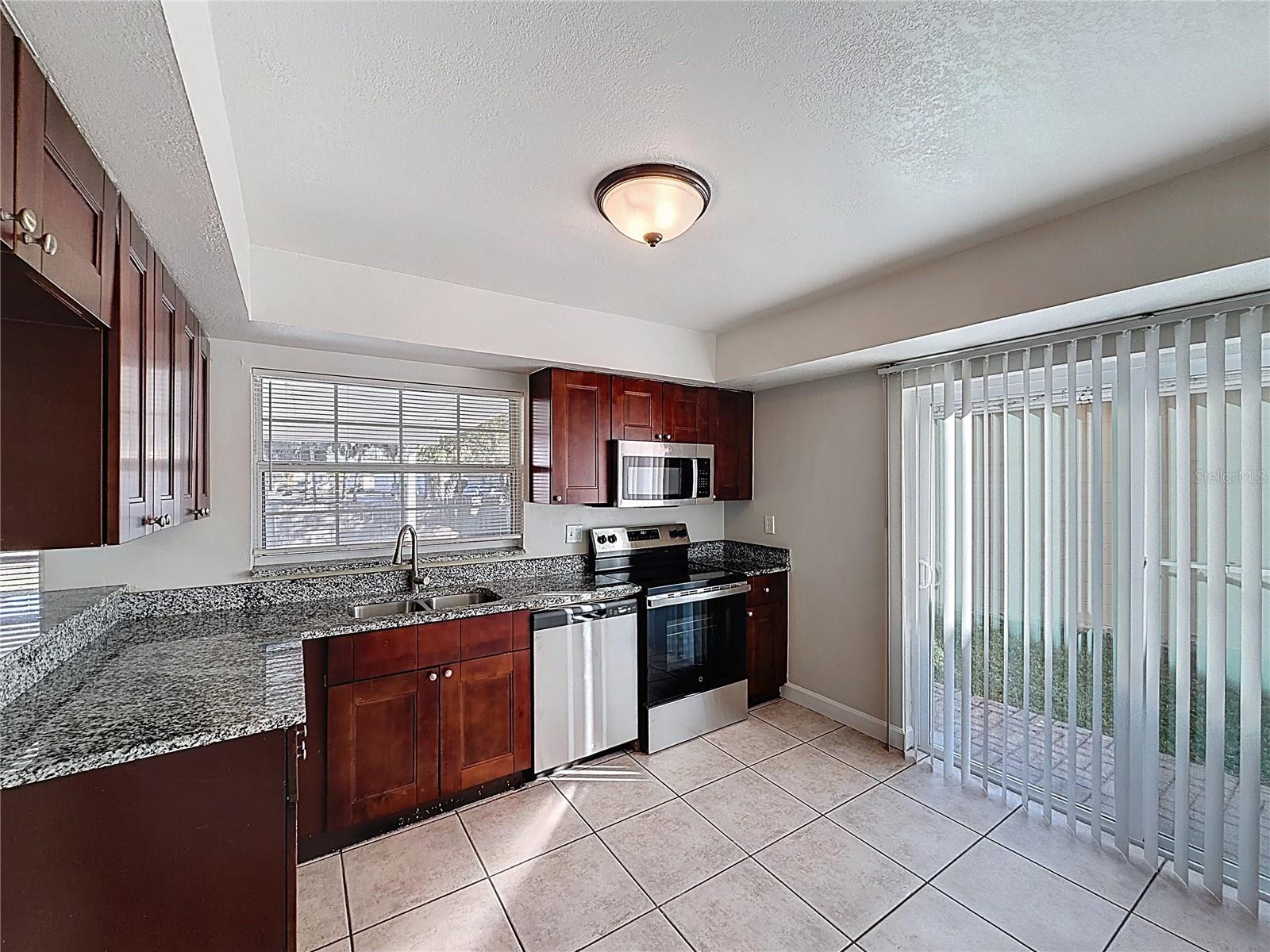 Image 13 of 29 For 5103 Stonehaven Court