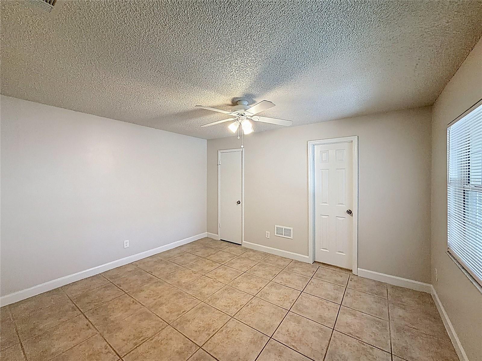 Image 5 of 29 For 5103 Stonehaven Court