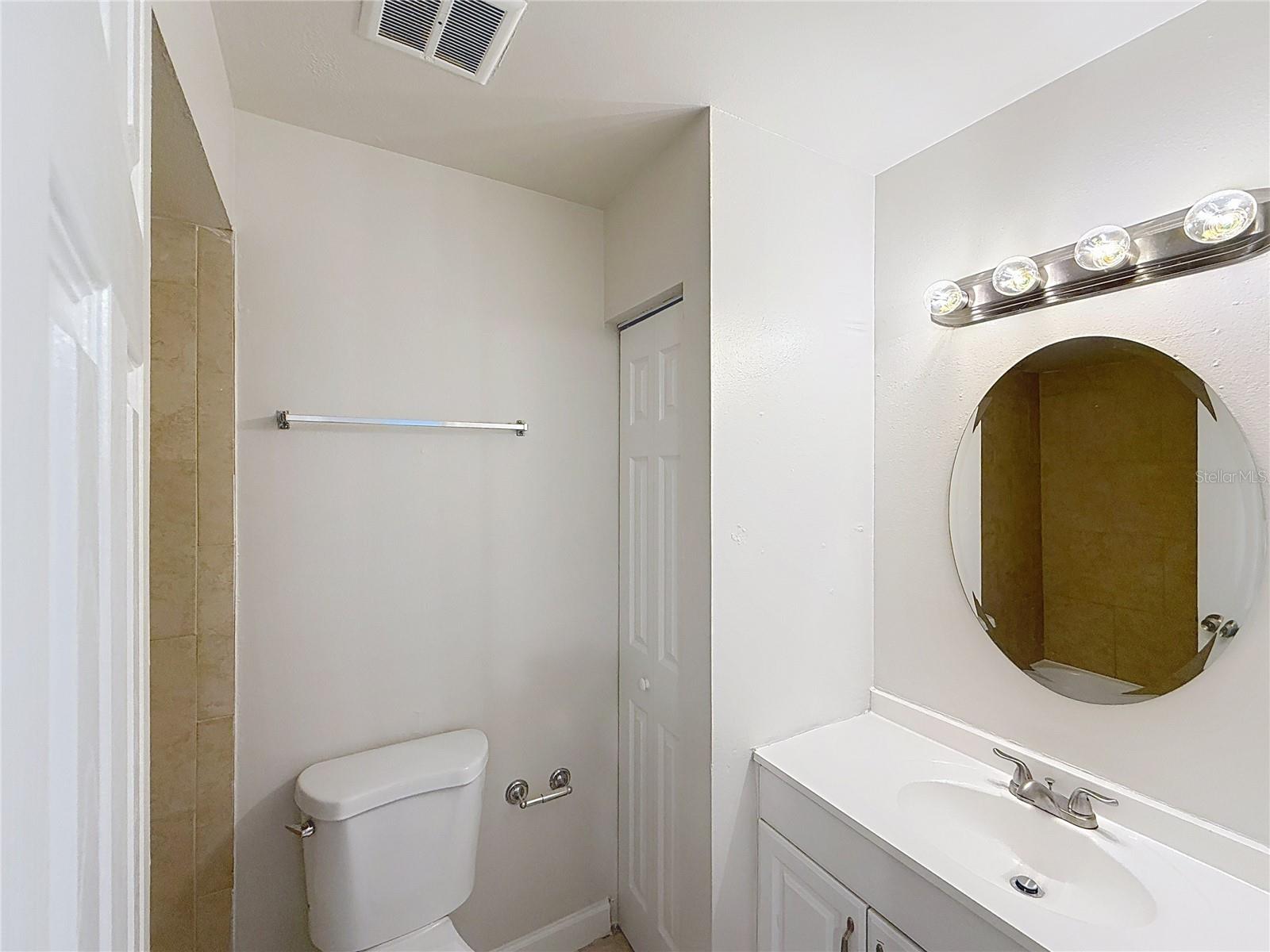 Image 9 of 29 For 5103 Stonehaven Court