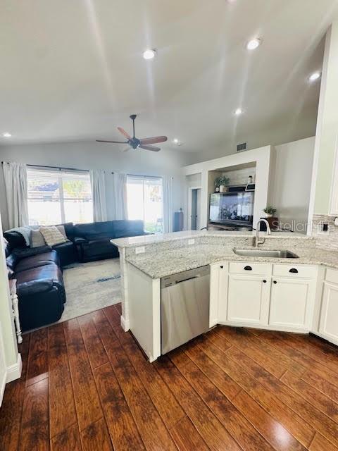 Image 6 of 29 For 5225 Villagebrook Drive