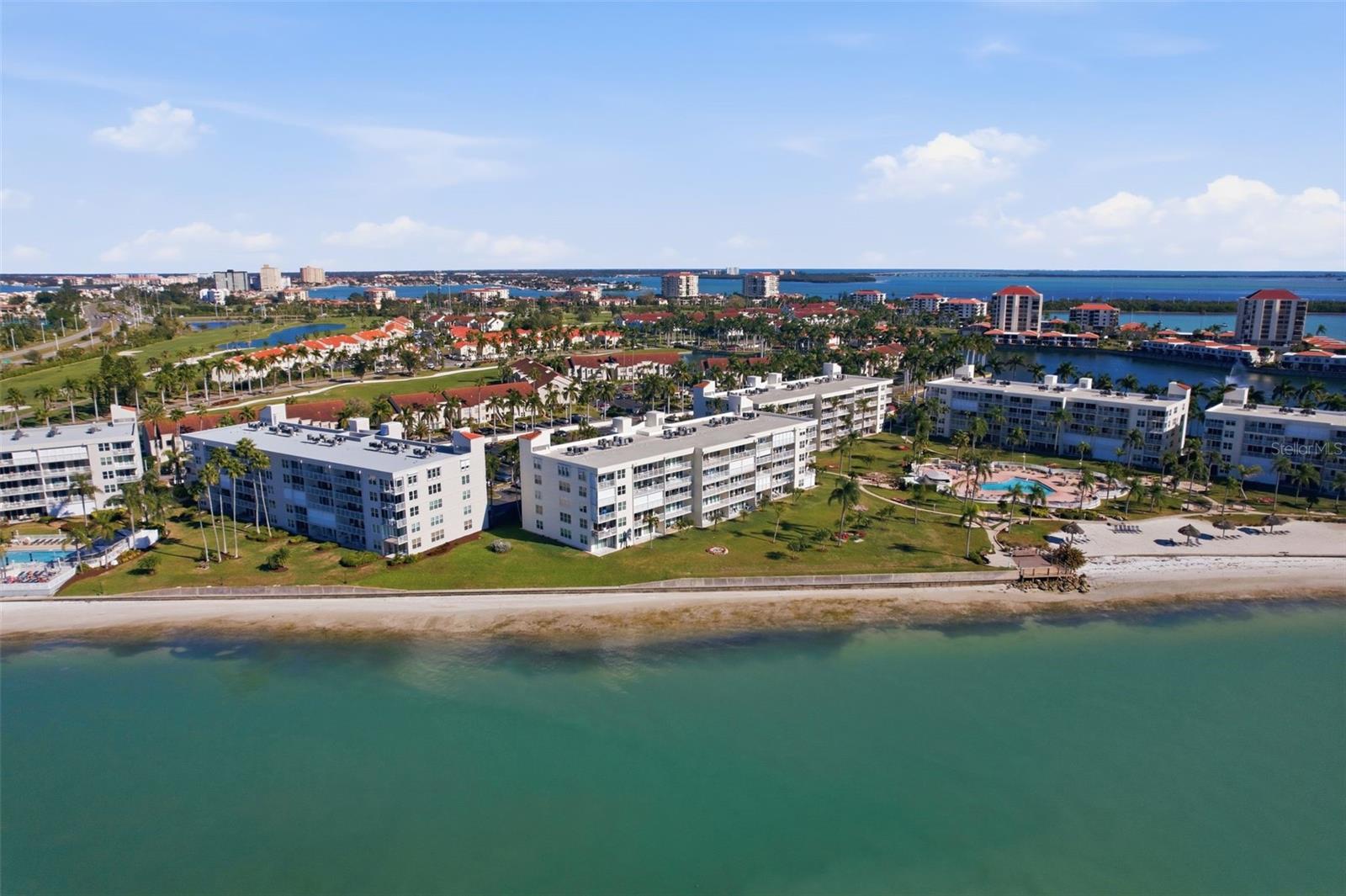 Image 15 of 52 For 6001 Bahia Del Mar Circle 529