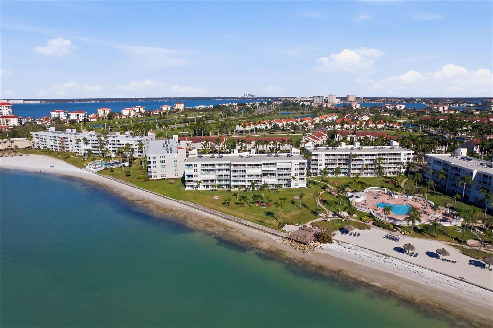 Image 16 of 52 For 6001 Bahia Del Mar Circle 529