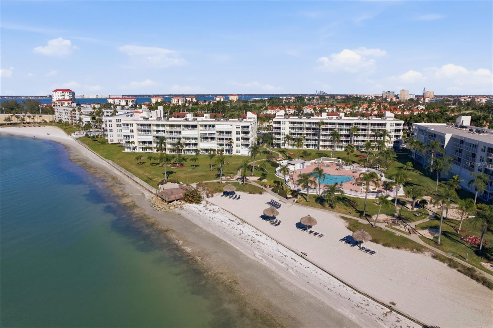 Image 17 of 52 For 6001 Bahia Del Mar Circle 529