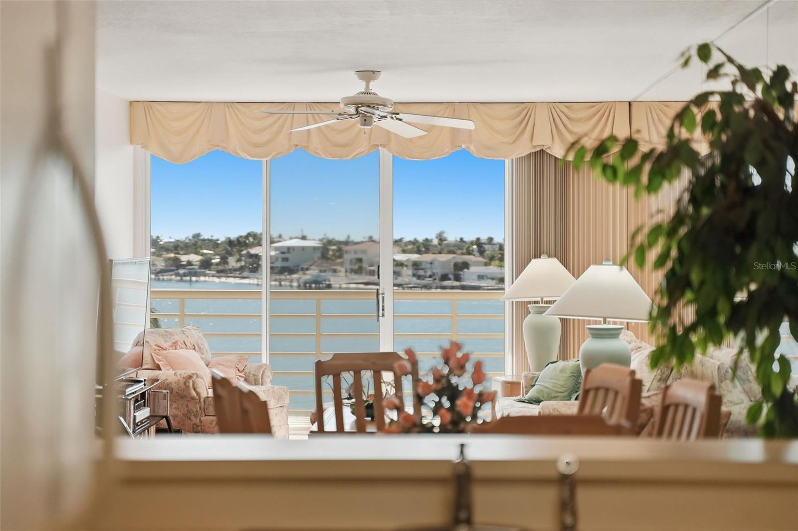 Image 35 of 52 For 6001 Bahia Del Mar Circle 529