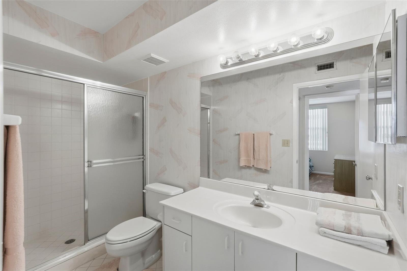 Image 43 of 52 For 6001 Bahia Del Mar Circle 529