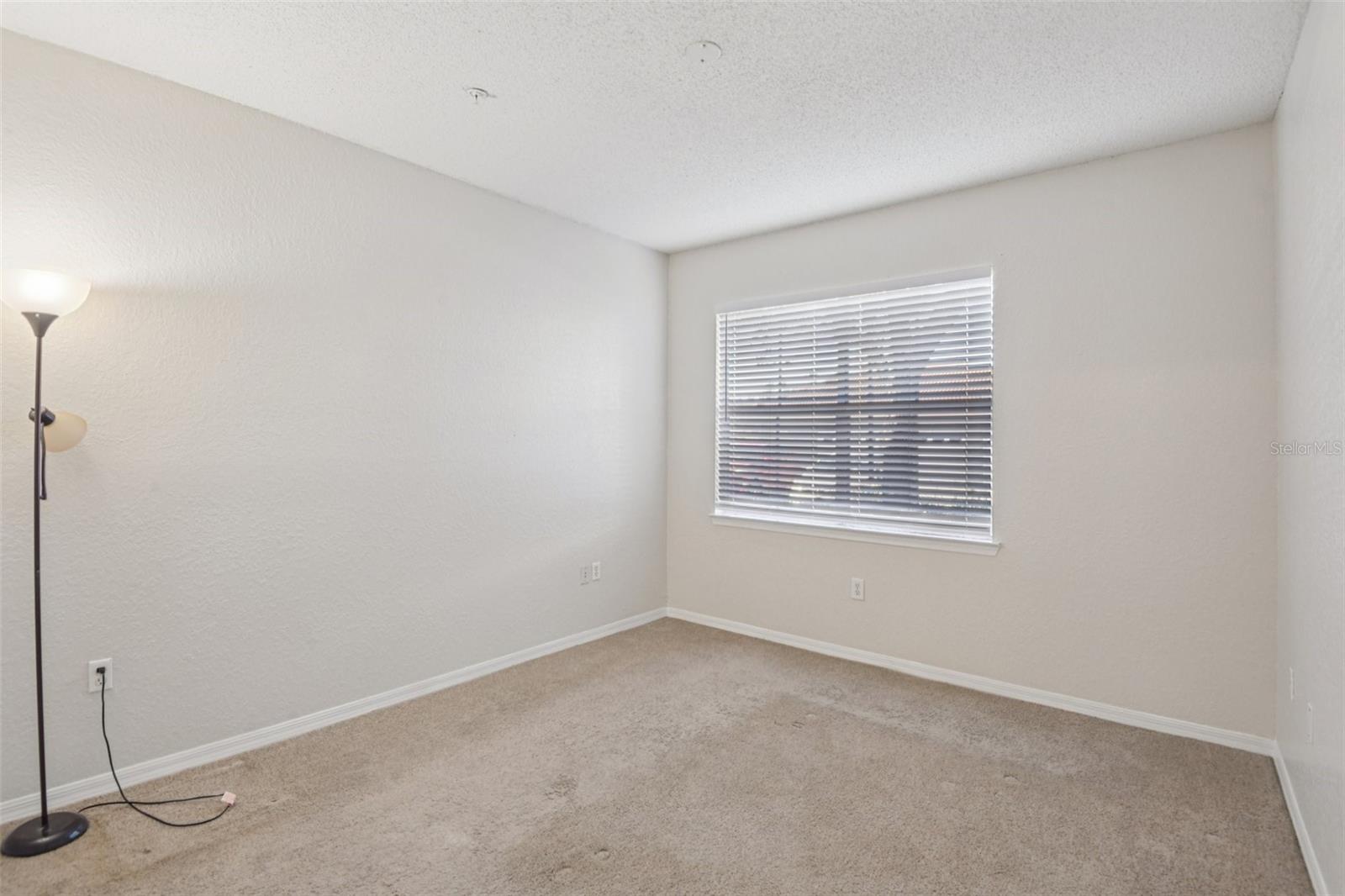 Image 15 of 38 For 18001 Richmond Place Drive 1213