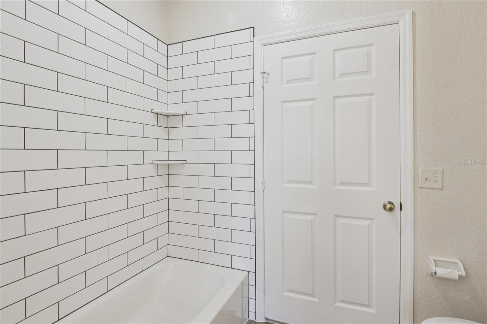 Image 17 of 38 For 18001 Richmond Place Drive 1213