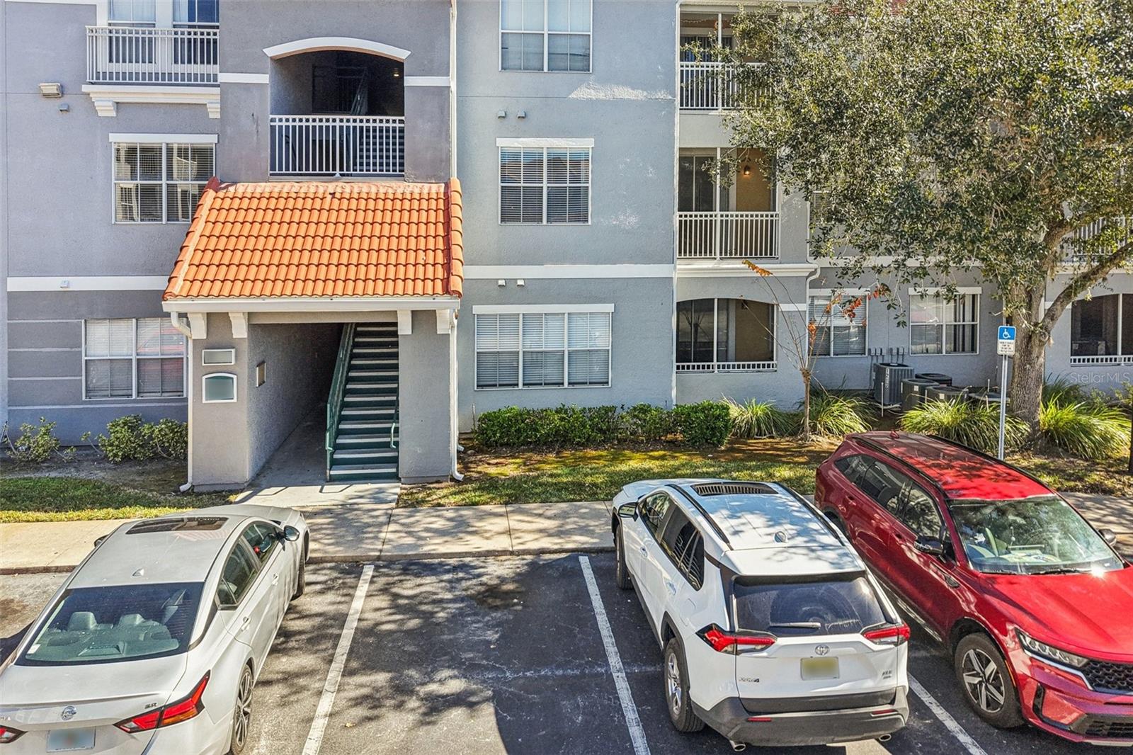 Image 25 of 38 For 18001 Richmond Place Drive 1213