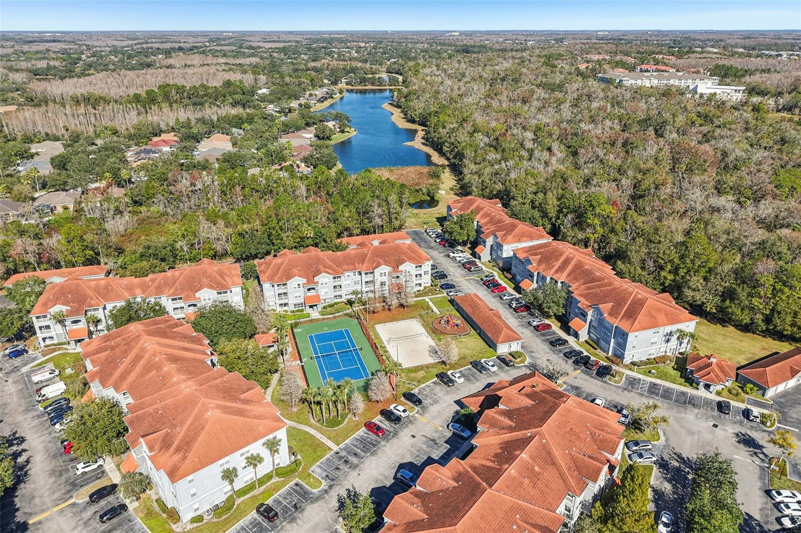 Image 34 of 38 For 18001 Richmond Place Drive 1213