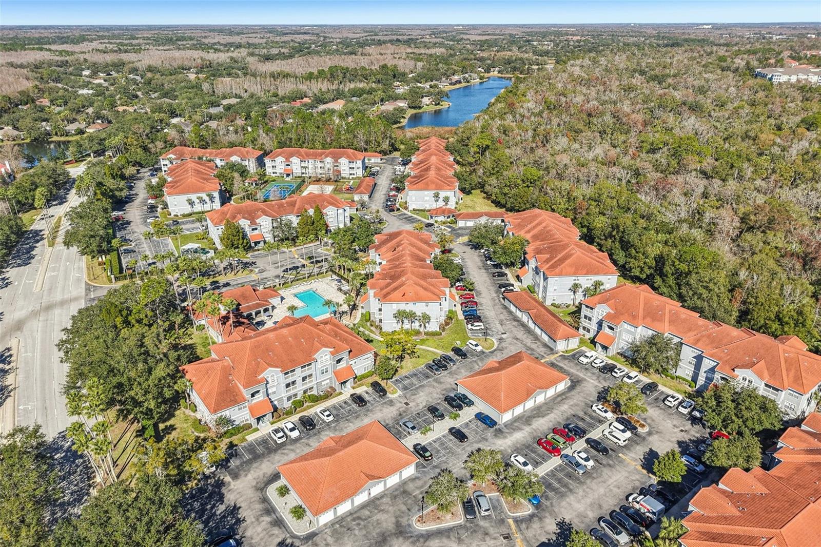 Image 35 of 38 For 18001 Richmond Place Drive 1213