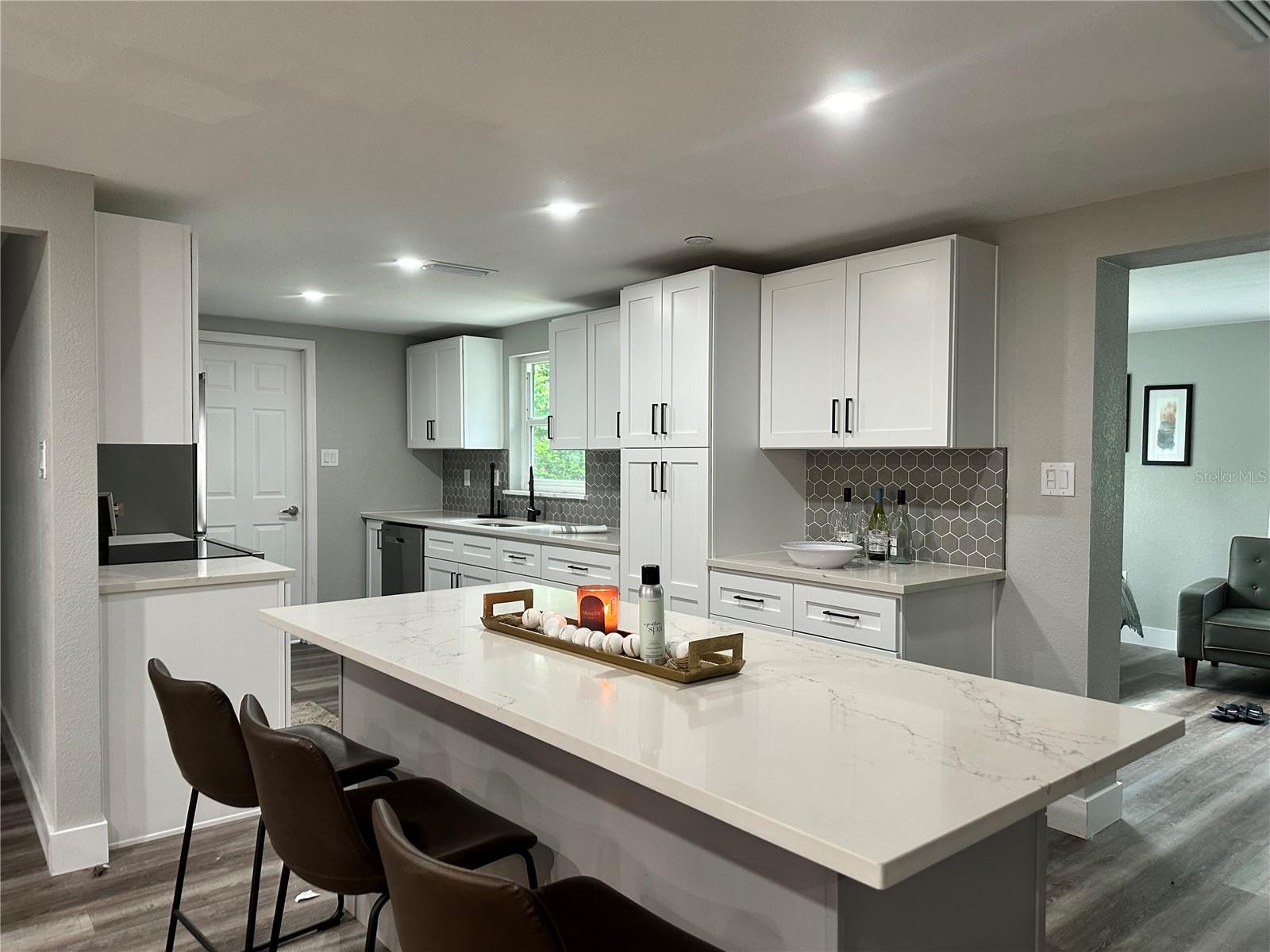 Image 15 of 23 For 12922 Post Road