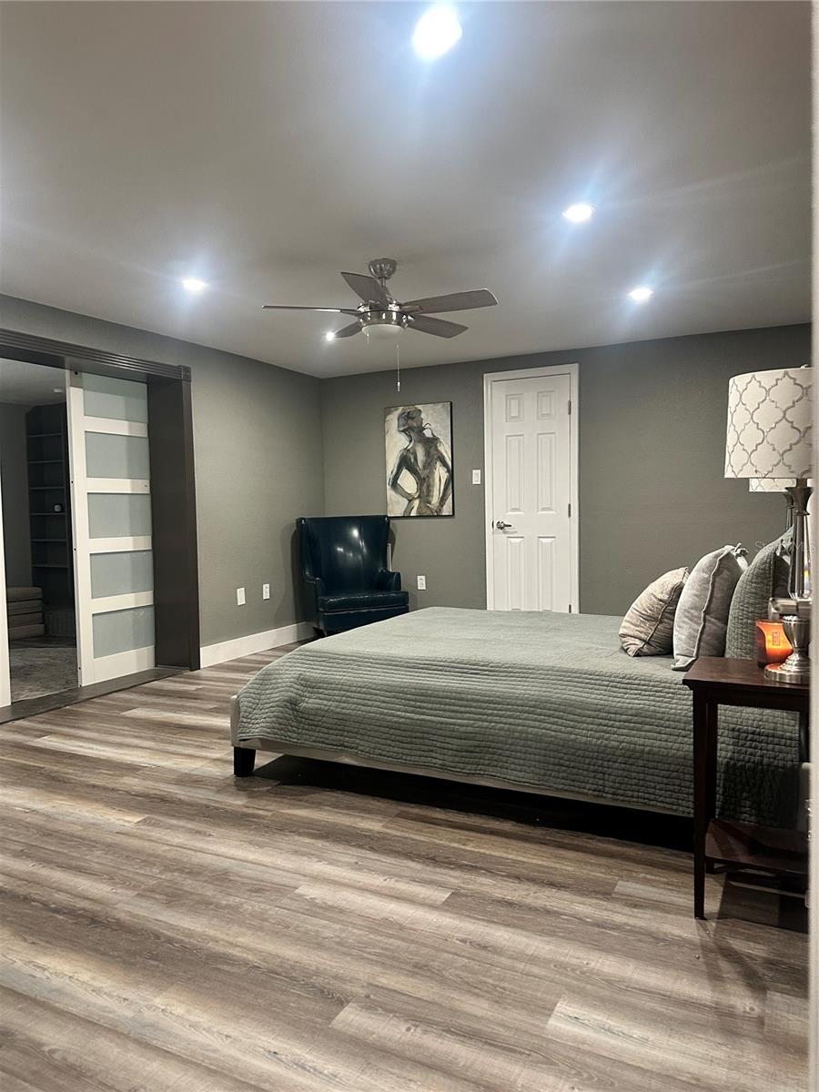 Image 16 of 23 For 12922 Post Road