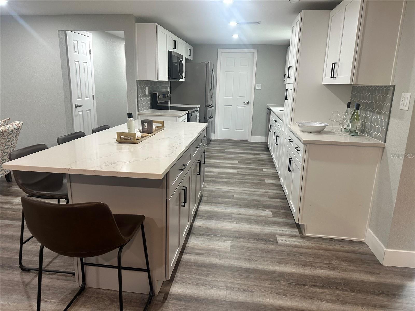 Image 6 of 23 For 12922 Post Road