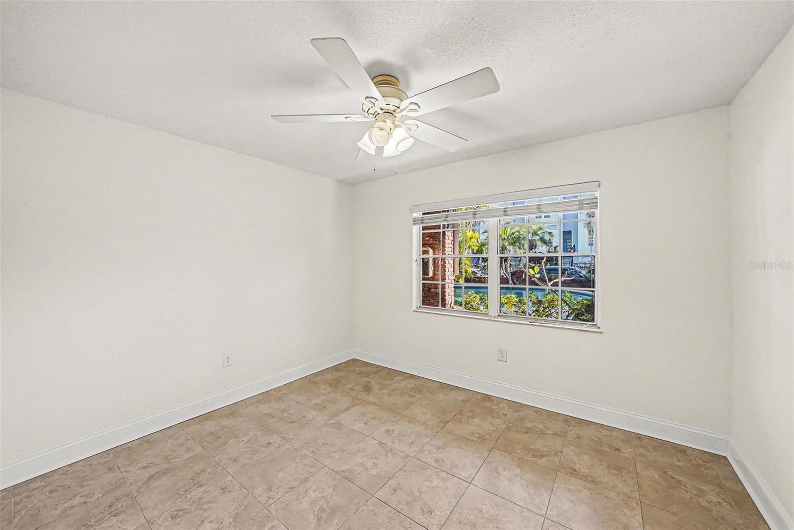 Image 23 of 27 For 208 Danube Avenue 103