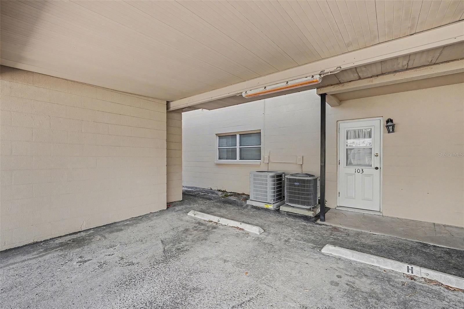 Image 4 of 27 For 208 Danube Avenue 103